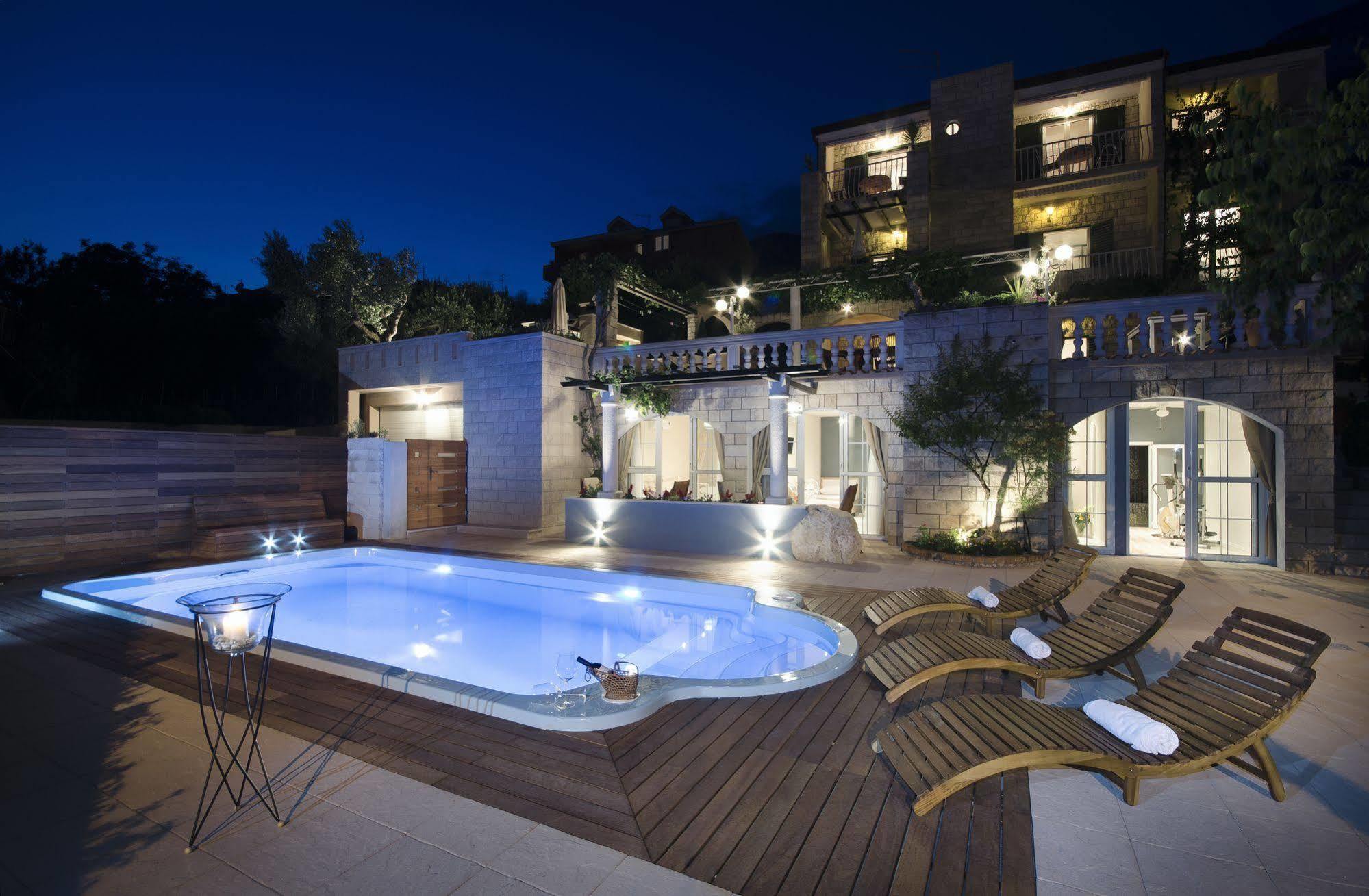 Villa Bougenvilia Tomas ทูแชพี ภายนอก รูปภาพ